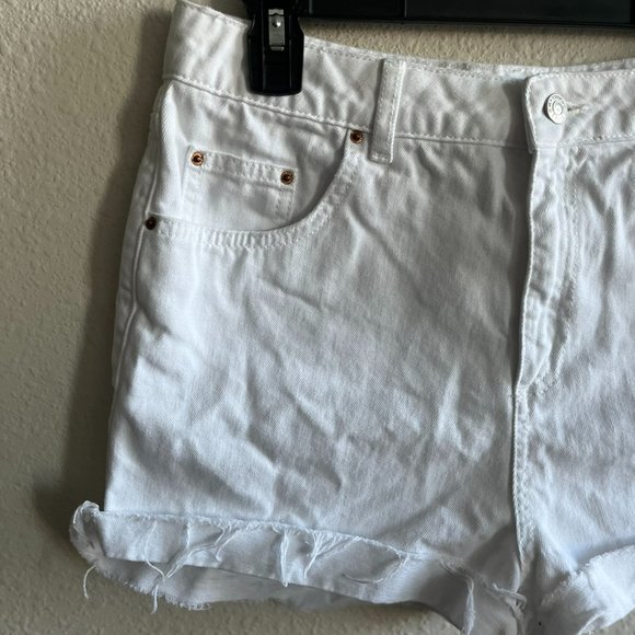 Topshop Women's Mom High Rise White Denim Shorts Size 12 - Picture 3 of 10